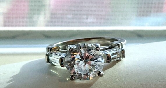 Dazzling, Vintage white stone, 3 plus carats Ring… - image 1
