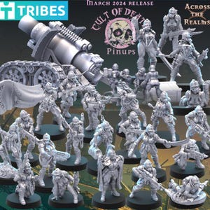Puede incluir: Una colección de figuras en miniatura, incluyendo soldados y un gran cañón, se exhiben sobre bases negras. Las figuras están en varias poses de acción, sosteniendo armas y usando cascos. El texto "CULT OF DEATH PINUPS" y "ACROSS THE REALMS" es visible.