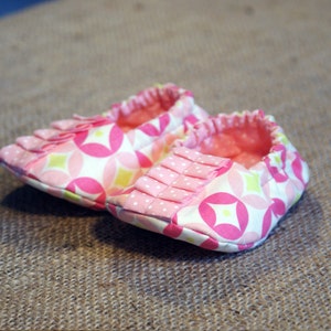 Natte Baby Shoes PDF Pattern Newborn to 18 months. image 2