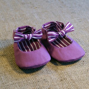 Tuxe Baby Shoes PDF Pattern Newborn to 18 months. image 2