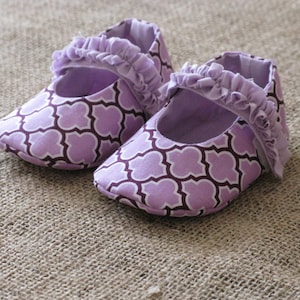 Mary Jane Baby Shoes PDF Pattern Newborn to 18 months. image 4