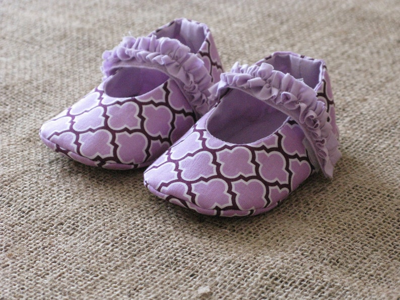 Mary Jane Baby Shoes PDF Pattern Newborn to 18 months. image 4