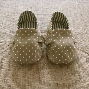 Frank Baby Shoes - PDF Pattern - Newborn to 18 months.