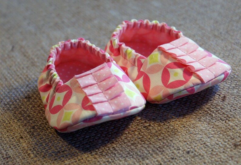 Natte Baby Shoes PDF Pattern Newborn to 18 months. image 3