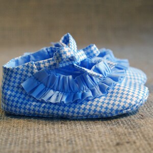 Ruffy Baby Shoes PDF Pattern Newborn to 18 months. image 3