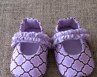 Mary Jane Baby Shoes - PDF Pattern - Newborn to 18 months.
