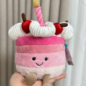 Harrods Cheryl Cherry Cake NWT - verzamelobject verzamelobject amuseable dessert