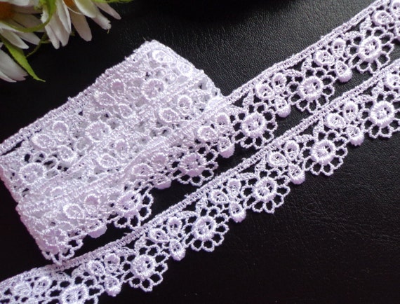 1+7//8 inch width white selling by the yard Venise Lace