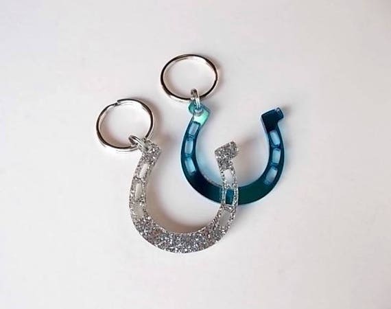 horseshoe keychain wedding favors
