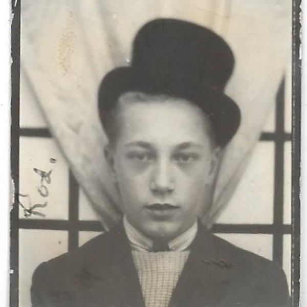 Rod Vintage Photo Booth Snapshot Teenage Boy Wearing Top Hat 1950’s Black & White Photograph