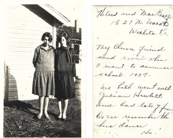 They Shared A Boyfriend Pretty Flappers Interesting Note On Reverse Vintage Photo Lovely Young Women Date The Same Guy Wichita Kansas 1927