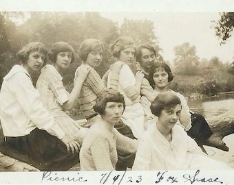 Antique Photo Teen Girls Picnic July 4th 1923 Independence Day