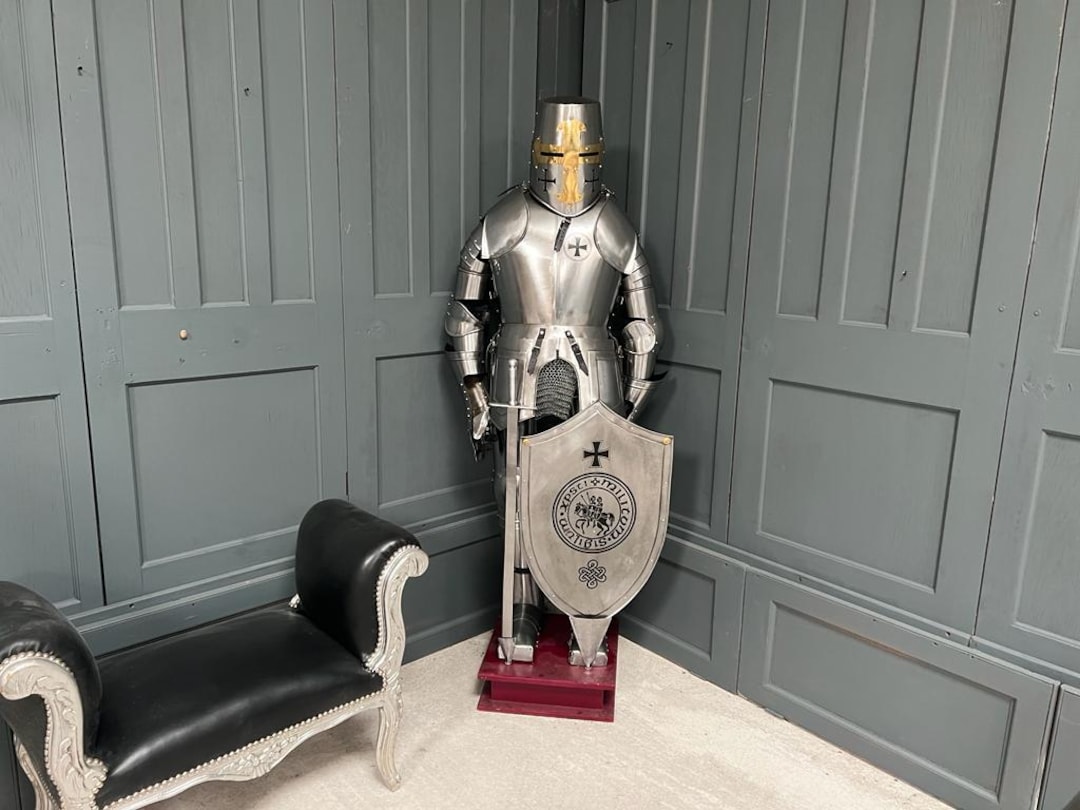 Medieval Knight Armor Suit Full Body Steel Plate Armor With Shield ...