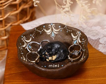 Plato para anillos Folk Pet personalizado de color marrón oscuro, plato para anillos con forma de perro durmiendo, bandeja de cerámica personalizada para joyas, cuenco de cerámica hecho a mano para baratijas, regalos en memoria de mascotas