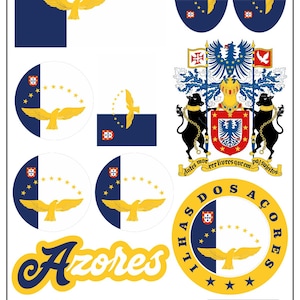 Peut inclure: Planche d'autocollants sur le thème des Açores, avec le drapeau des Açores, un oiseau doré et le mot "Azores" dans une police stylisée. Comprend diverses formes et tailles, sur fond blanc.