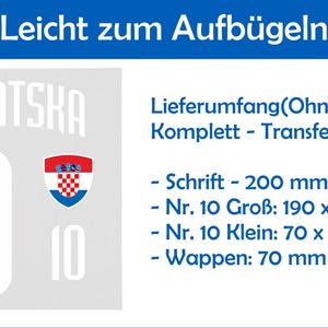 K&ouml;nnte beinhalten: Ein wei&szlig;es B&uuml;geltransfer-Set mit dem Text "HRVATSKA" und der Nummer "10". Enth&auml;lt ein kroatisches Wappen. Das Set enth&auml;lt Text, Nummer und Emblem, mit Ma&szlig;en in Millimetern.