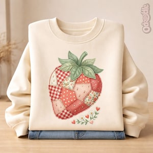 Camiseta de fresas PNG • Gráfico de frutas con efecto patchwork PNG • Diseño de apliques veraniegos estilo cottagecore • Descarga digital para sublimación DTF