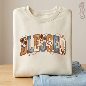 Camiseta Bendita PNG • Gráfico PNG de estampado de vaca estilo patchwork occidental • Diseño de aplique cristiano de boutique • Descarga digital por sublimación DTF