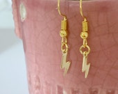 Lightning Bolt Earrings in Gold