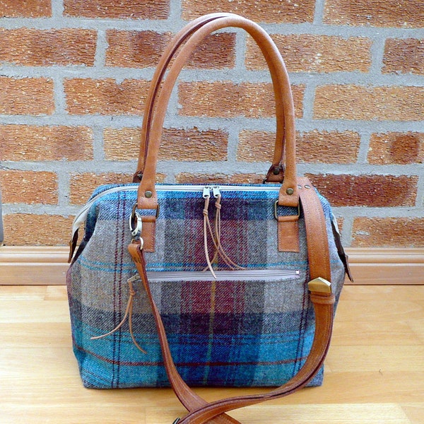 Wire framed handbag, blue wool tweed zipper top purse,  blue plaid tweed shoulder bag, top handle purse, zip top handbag, large purse