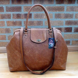 Leather weekender bag, Gladstone bag, travel bag, carpet bag