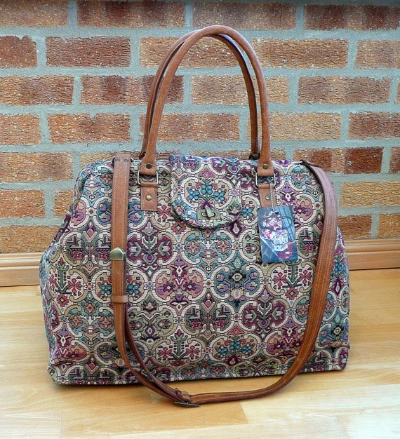 Tapestry weekender bag deals