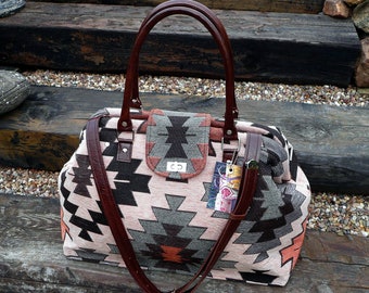 Aztec bag, Navajo weekender bag, kilim carpet bag, overnight bag, travel bag, brown and pink Aztec pattern weekend bag, cabin bag