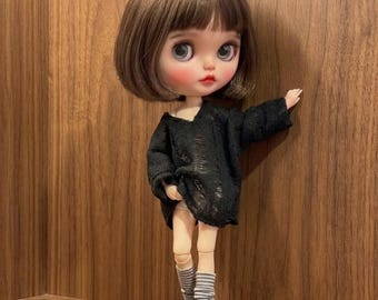 Set di 4 pezzi Blythe OB22 OB24 composto da maglione nero effetto grunge e pantaloncini, in scala 1/6.