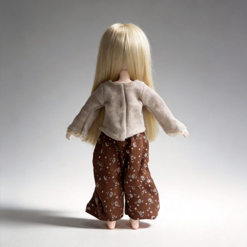 Blythe Cottagecore Outfit Set, Mori Girl Knit Vest & Floral Pants, Fits OB24 Azone, 1/6 BJD Winter Clothes, 6-Piece Vintage Autumn Look image 12