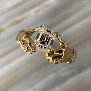 1 CT Asscher Cut Lab Diamond Hand Holding Ring, 10K Yellow Gold Sculptural Claddagh Solitaire, Unique Vintage Hand Shaped Statement Ring