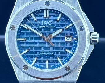 Reloj de pulsera vintage IWC Schaffhausen INGENIEUR para hombre, con movimiento automático, esfera azul, caja y brazalete de acero inoxidable y fecha funcional.