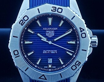Vintage Tag Heur Aqua-Racer Automatic Blue Dial, Silver Case, Blue Rubber Strap, Rotating Bezel, Date Working, Stainless Steel Men's Watch
