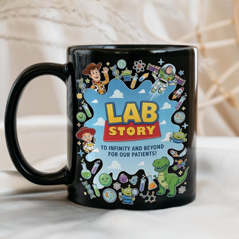 Lab Team Mug, Lab Assistant Mug, Lab Week Toy Story 2026 Mug, Lab Story Mug, Lab Week Mug, Phlebotomist Mug, Lab Team Mug, Toy Story Mug imagem 2