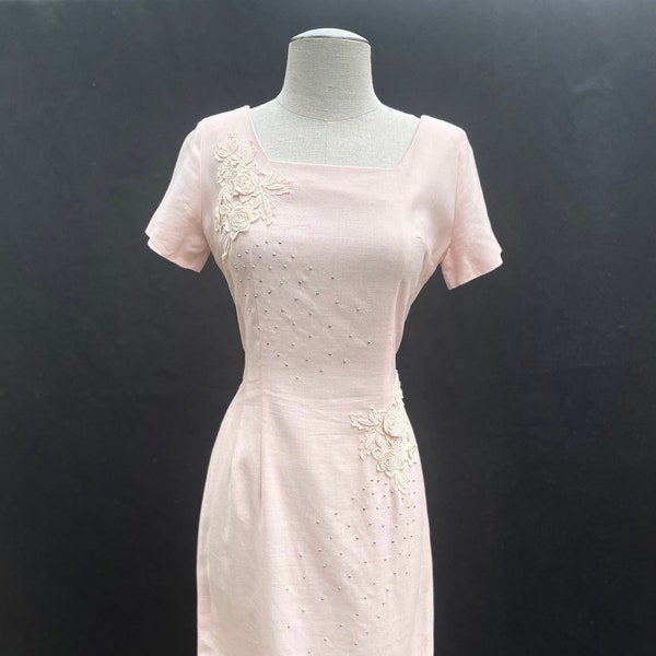 1950s Pink Studded rose appliqués fitted wiggle dress