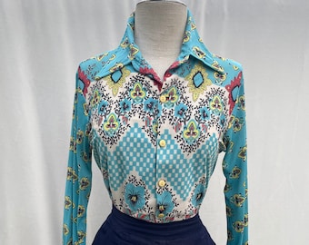 vintage 1960s 1970s whimsical blue checkered fleur de li floral polyester shirt blouse