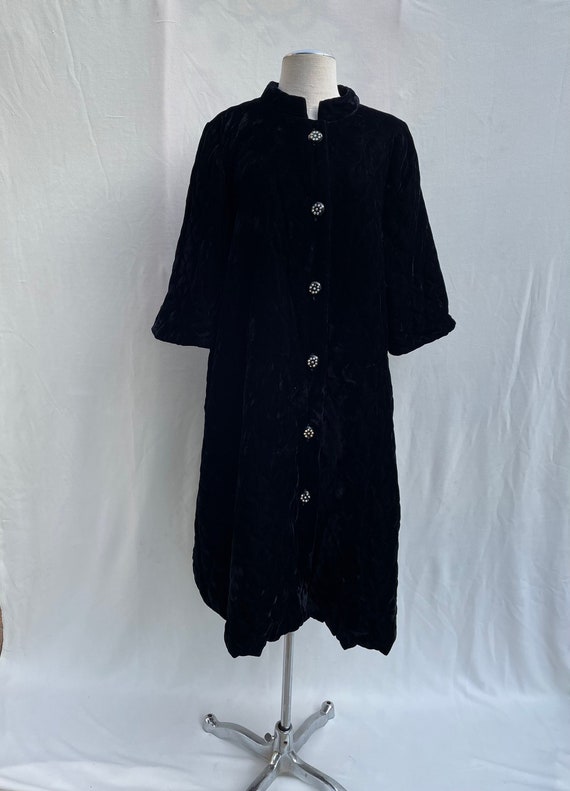 Stunning 1950s Black quilted velvet opera coat rhi