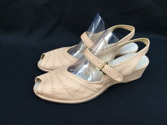 vintage 1940s 1950s Tan leather open toe wedges