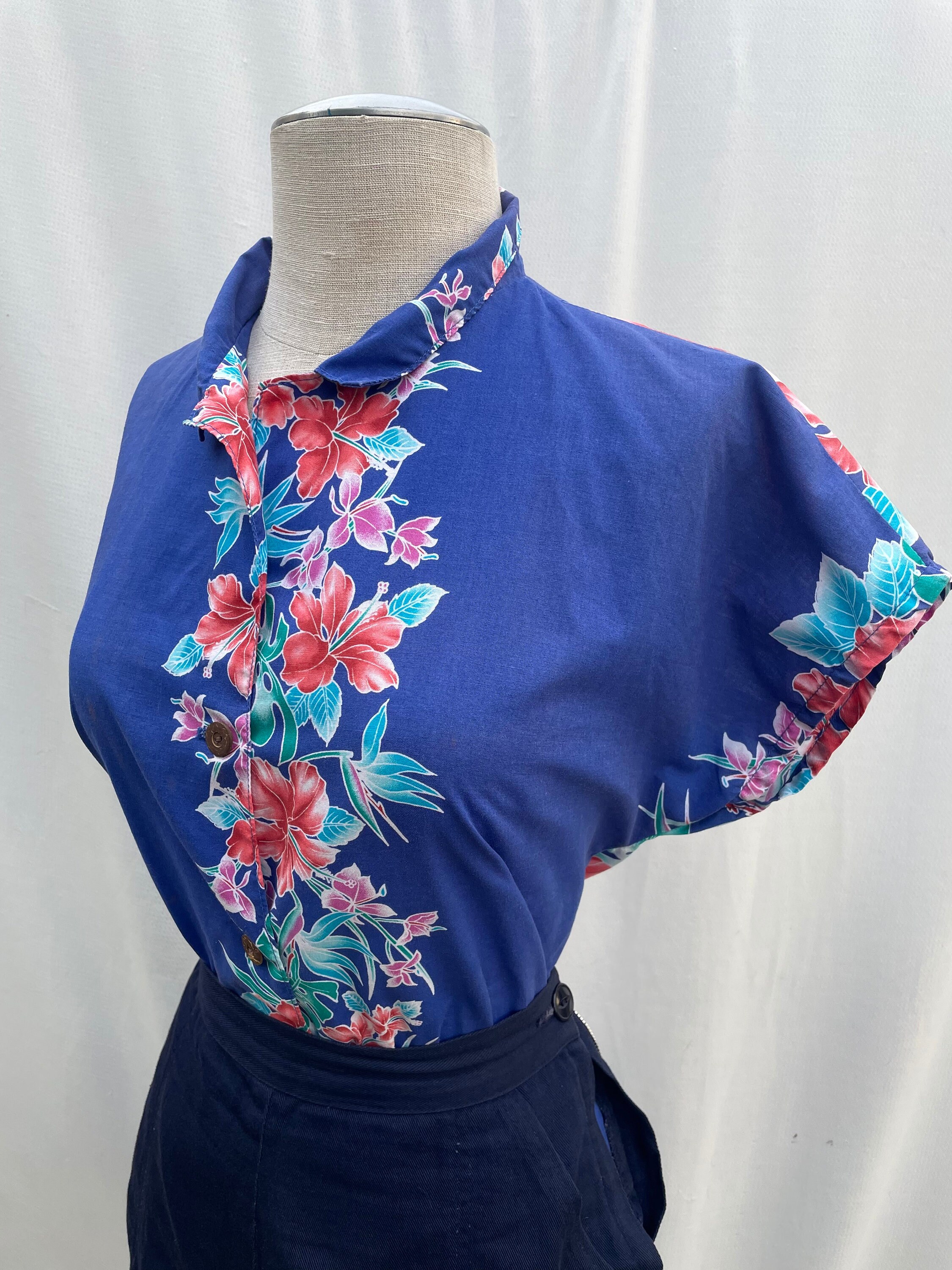 1950s Tiki Blouse - Etsy 1950s Tiki Blouse - Etsy