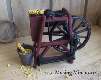 Miniatyr majsskalare för primitiv dockhusgård i skala 1:12