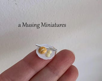 Dinner Roll and Butter on Plate for 1:12 Scale Dollhouse Kitchen