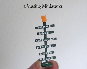 Miniatur-Rasenmesser in 1:12 für wunderlichen Sommer-Puppenhaus oder Terrarium
