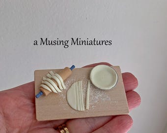 Miniature Pie Lattice Prep Board for 1:12 Scale Dollhouse Kitchen