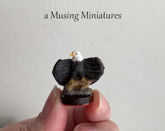 Miniatur Weißkopfseeadler Statuette für 1:12 Puppenhaus