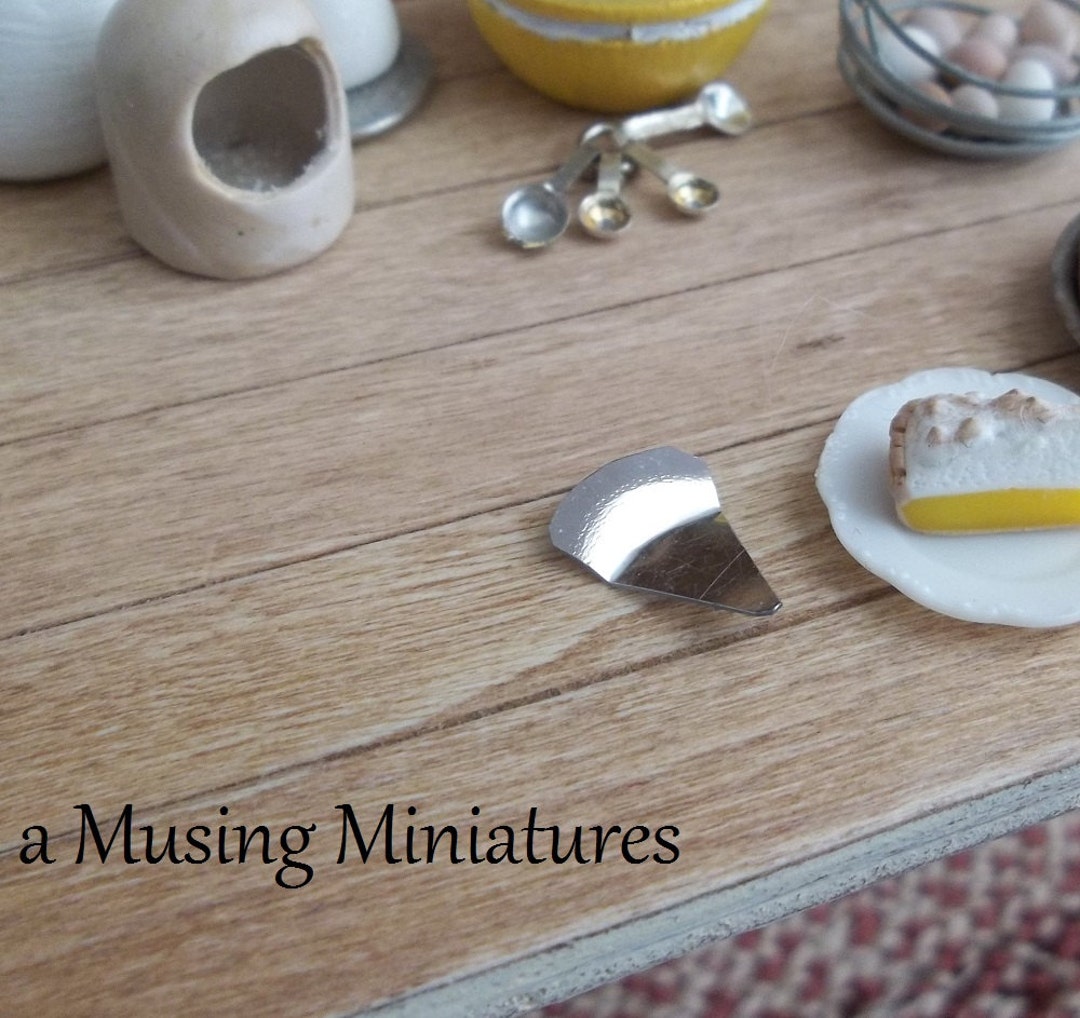 Modern Pie Wedge Server in 112 Scale for Dollhouse Miniatures Etsy