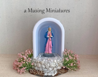 Bañera miniatura de edición limitada para artistas, Gruta de María, para casas de muñecas rurales o religiosas a escala 1:12.