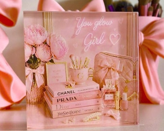 Rosa Make-up-Raum-Acrylblock-Dekor, Waschtisch-Schreibtischdekoration für Make-up-Liebhaber, Schönheitsraumschild, Girly Acryl-Schreibtischplakette, Make-up-Liebhabergeschenk