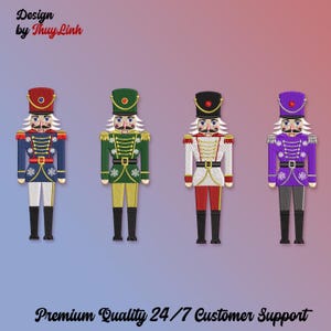Puede incluir: Cuatro figuras de cascanueces bordadas con uniformes rojos, verdes, blancos y morados. Cada figura tiene un sombrero y un uniforme de diferente color, con detalles dorados y botas negras. También se ve el texto "Design by Thuy Linh" y "Premium Quality 24/7 Customer Support".
