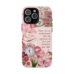 Funda para móvil con temática literaria para amantes de las novelas románticas / Bonita funda rosa con collage académico / Regalo con cita literaria y estética BookTok / Funda resistente para ratón de biblioteca con cierre magnético imagen 5