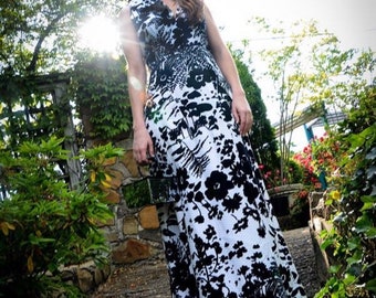 Vintage Morton Myles Black & White Gown with pockets