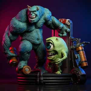 Puede incluir: Una estatua detallada con dos personajes de la película animada Monstruos, S.A. Un monstruo grande, azul y peludo está junto a un monstruo pequeño, verde y con un ojo. La estatua incluye un scooter y elementos de temática industrial.